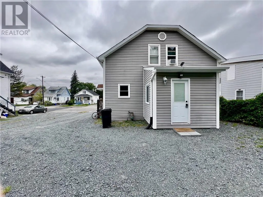 284 Mountain Street Unit# Main Floor