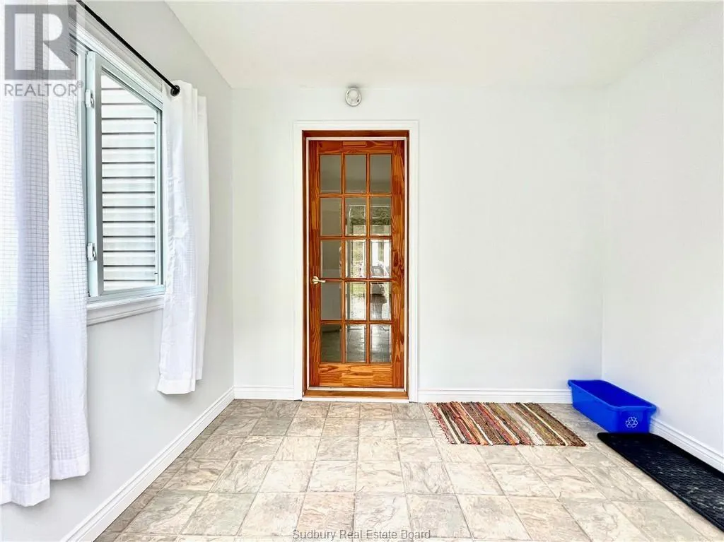 284 Mountain Street Unit# Main Floor