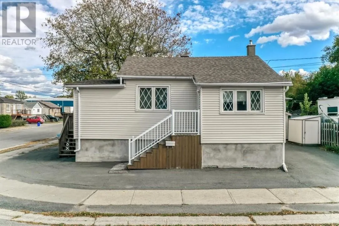 433 Dell Street