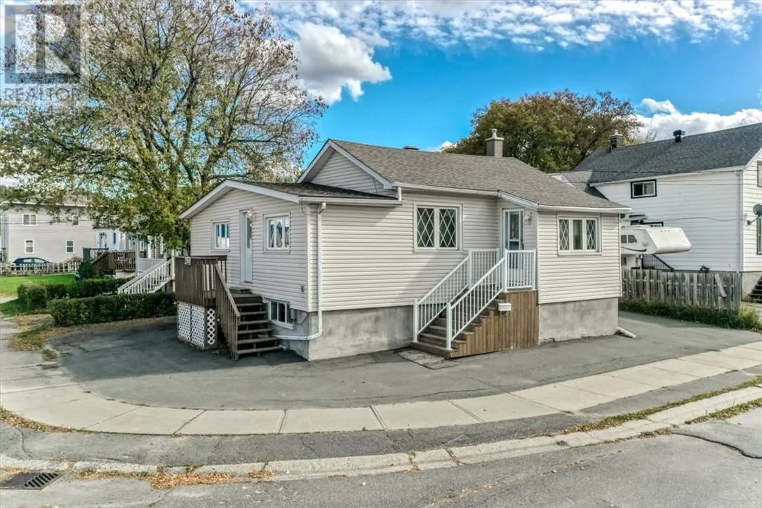 433 Dell Street