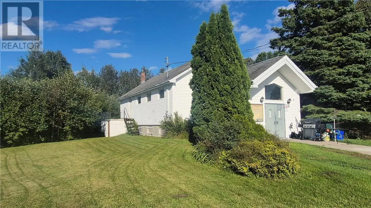 136 CHARLOTTE Avenue