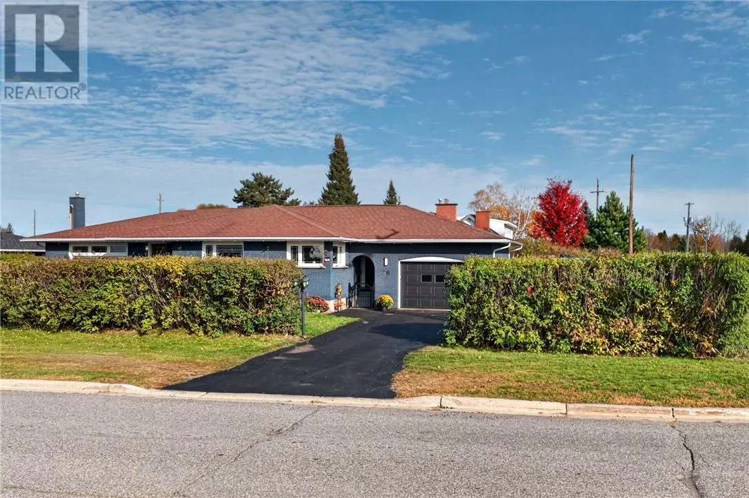 36 EDWARD Avenue
