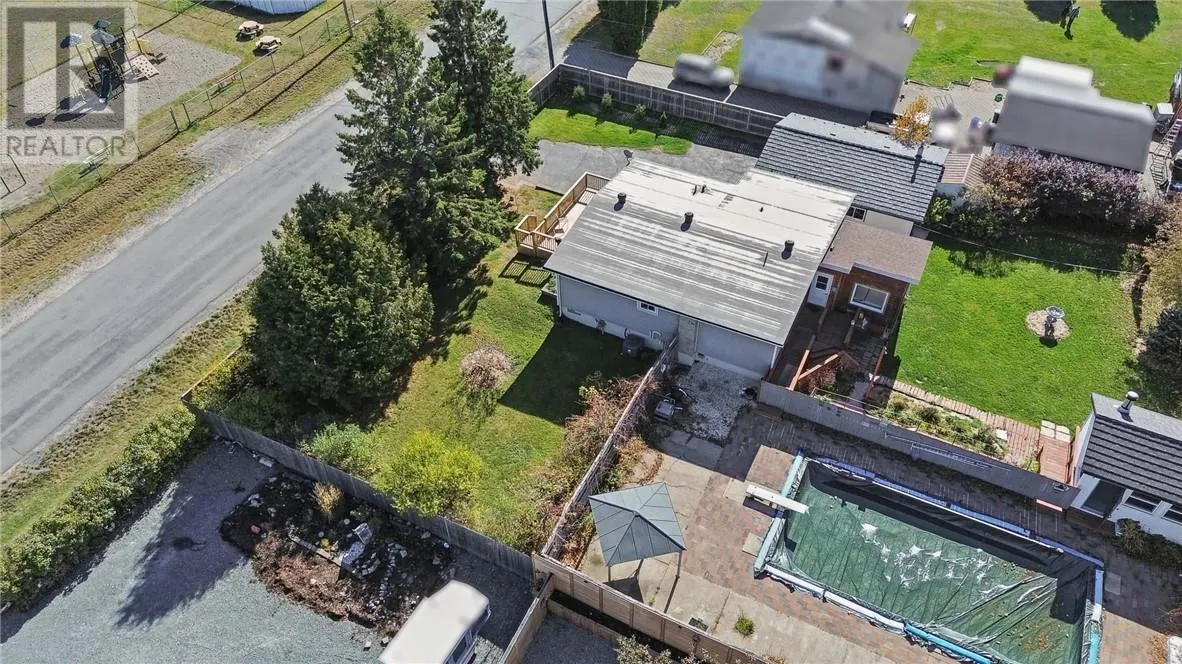 3261 Elm Street