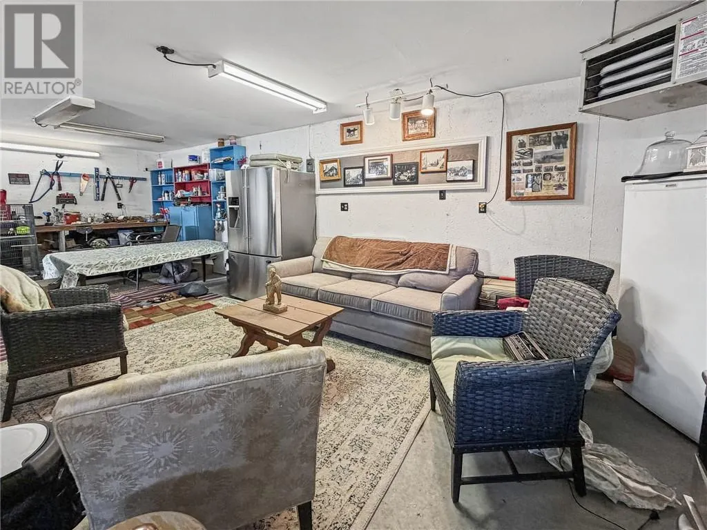 3261 Elm Street