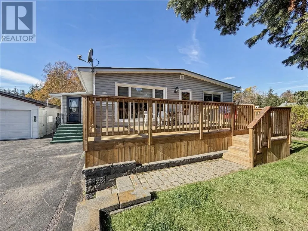 3261 Elm Street
