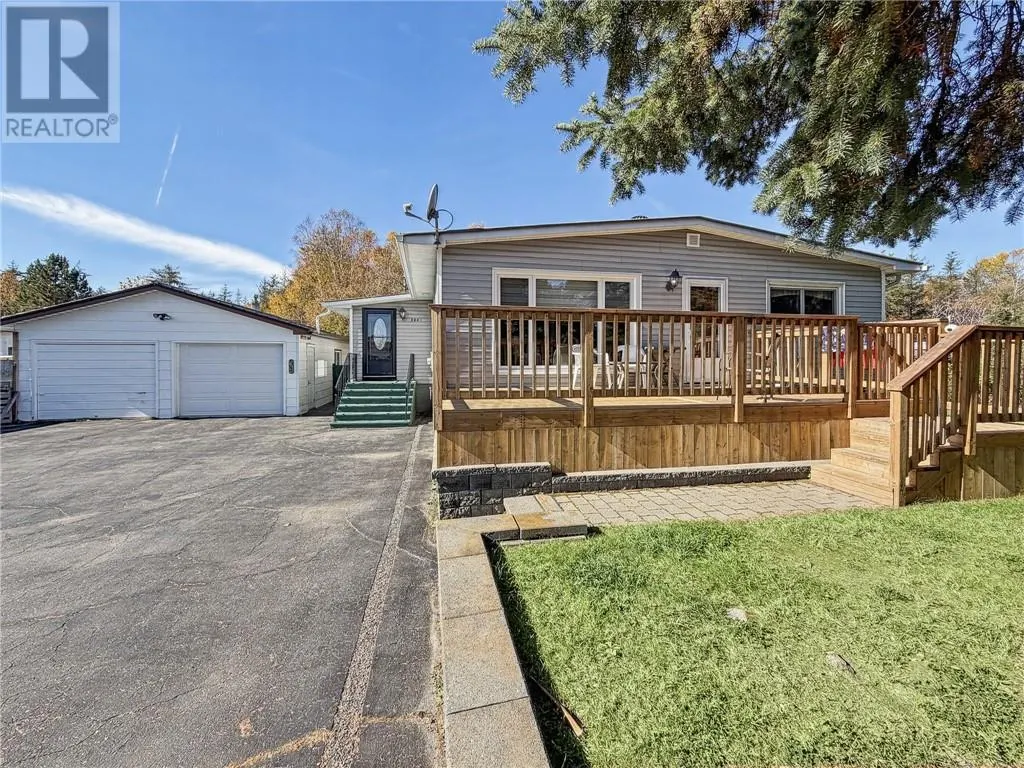 3261 Elm Street