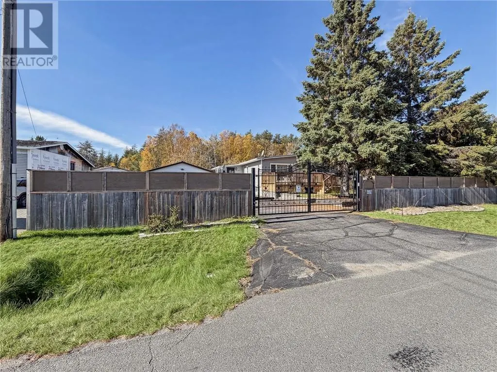 3261 Elm Street