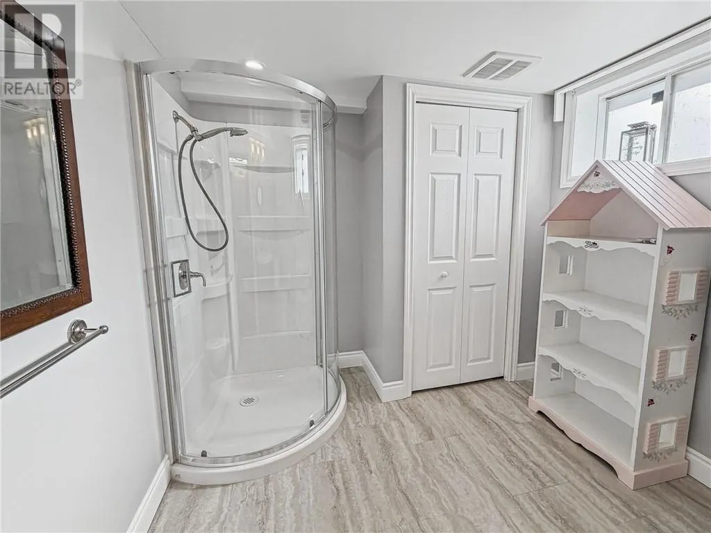 3261 Elm Street