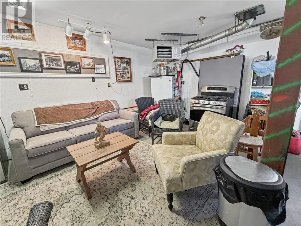3261 Elm Street