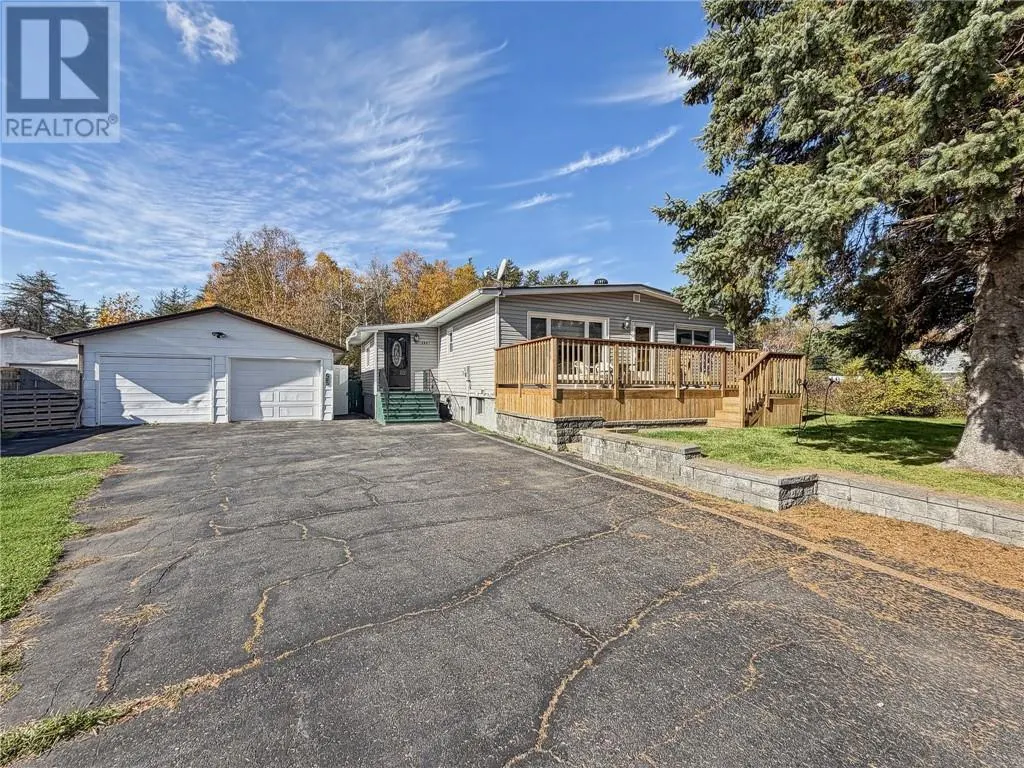 3261 Elm Street