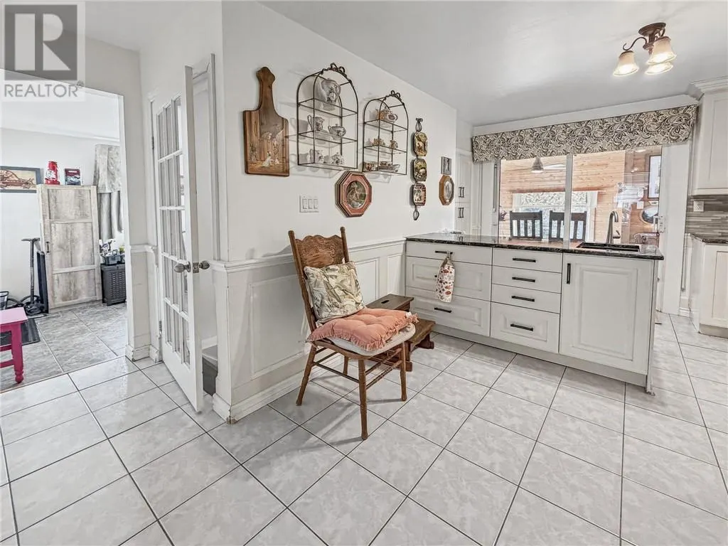 3261 Elm Street