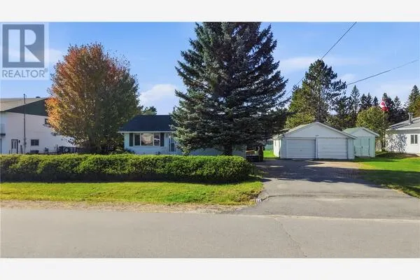 3179 Clifford Crescent