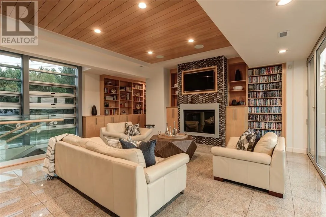2410 South Bay Road