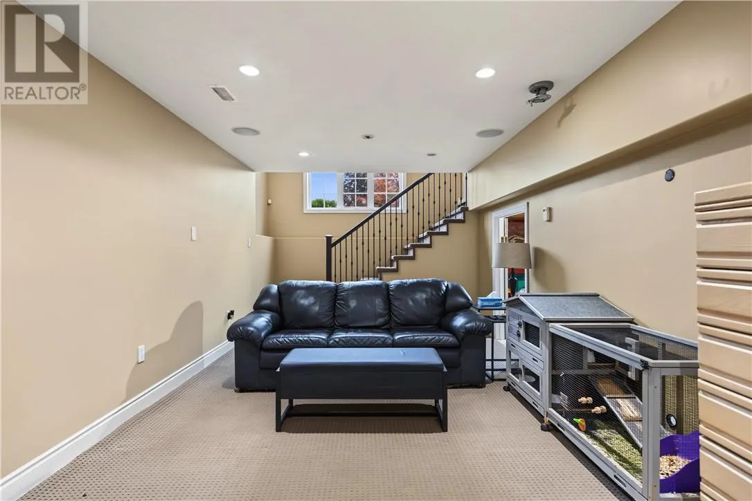 19 Berrygrove Court
