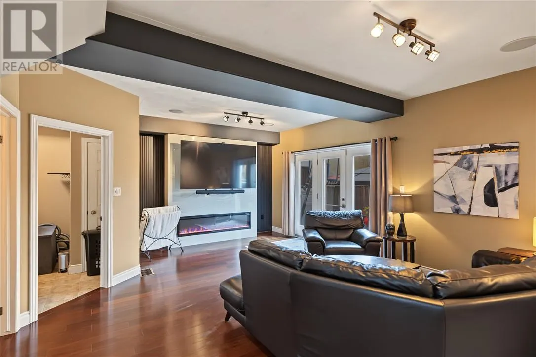 19 Berrygrove Court