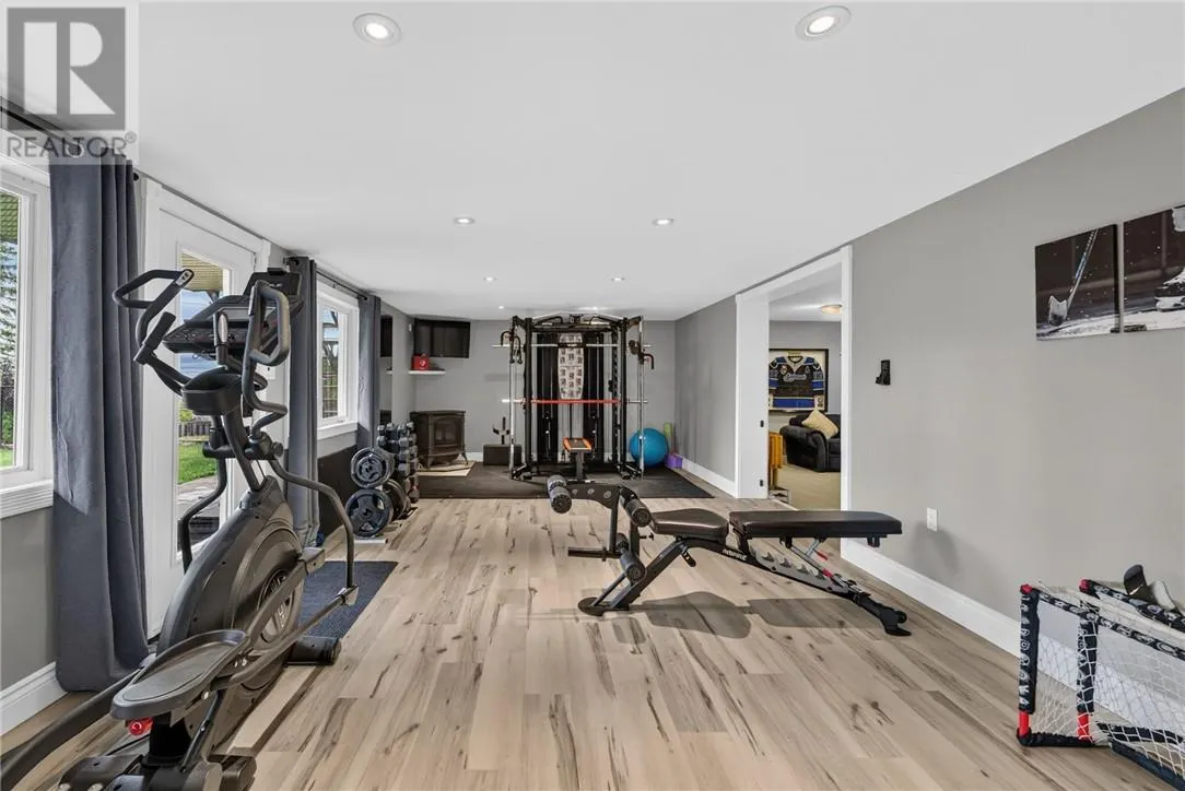 11 Kingsview Drive