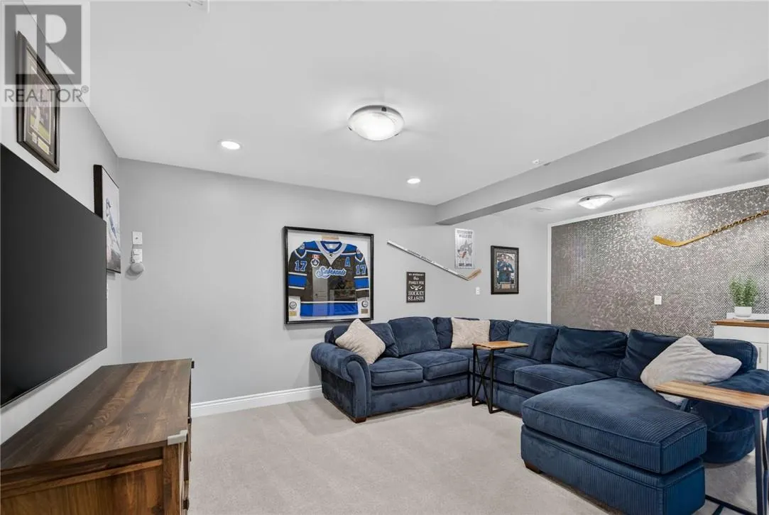 11 Kingsview Drive