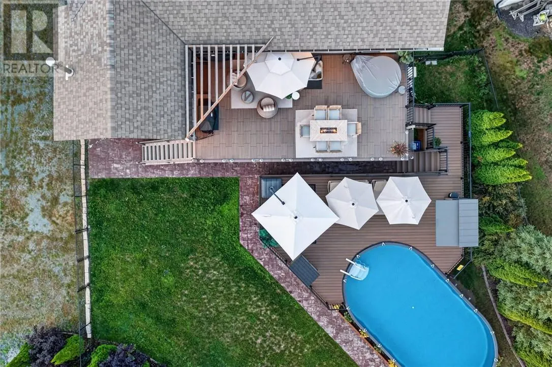 11 Kingsview Drive