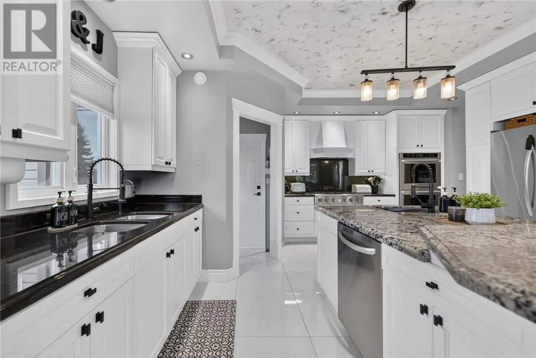 11 Kingsview Drive