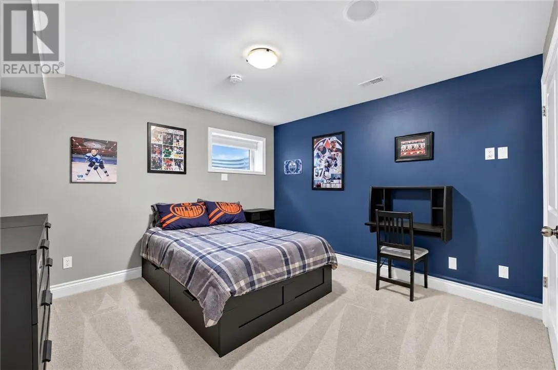 11 Kingsview Drive
