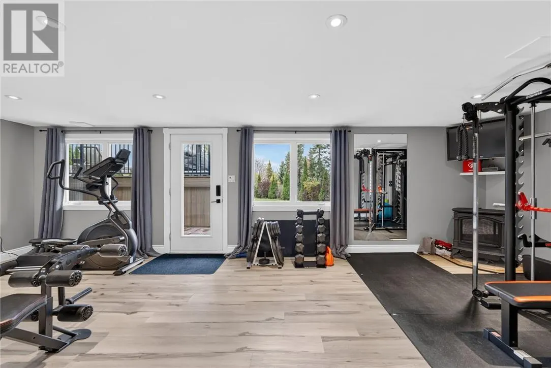11 Kingsview Drive