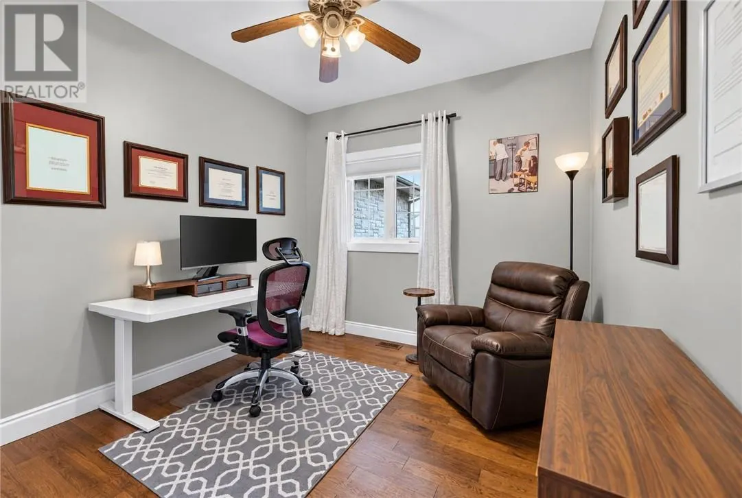 11 Kingsview Drive