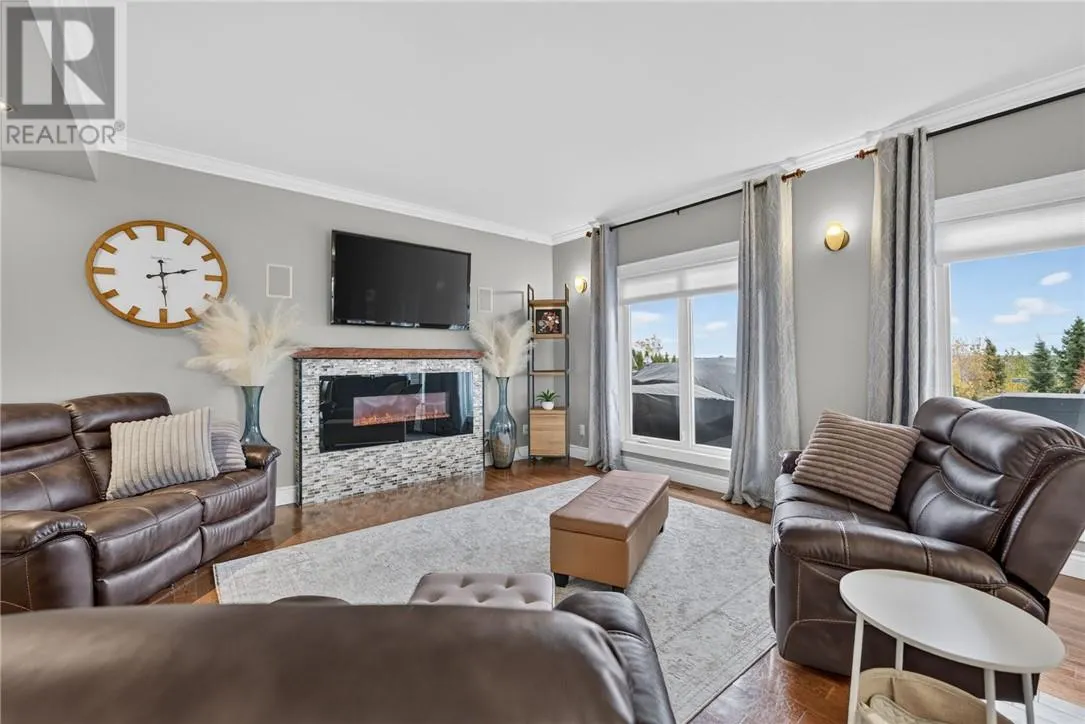 11 Kingsview Drive