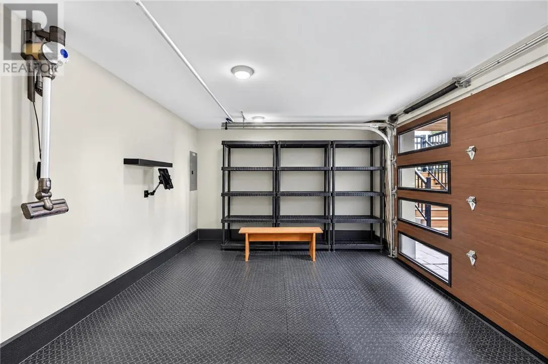 11 Kingsview Drive