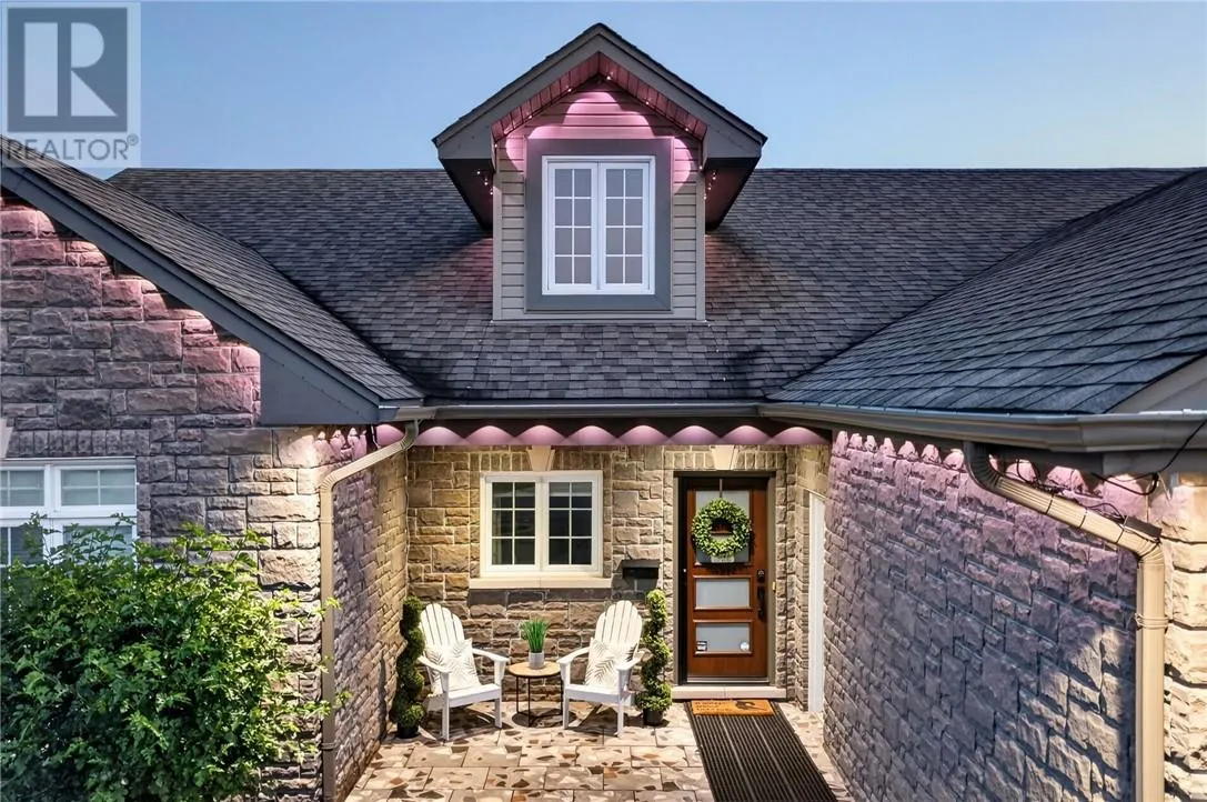 11 Kingsview Drive