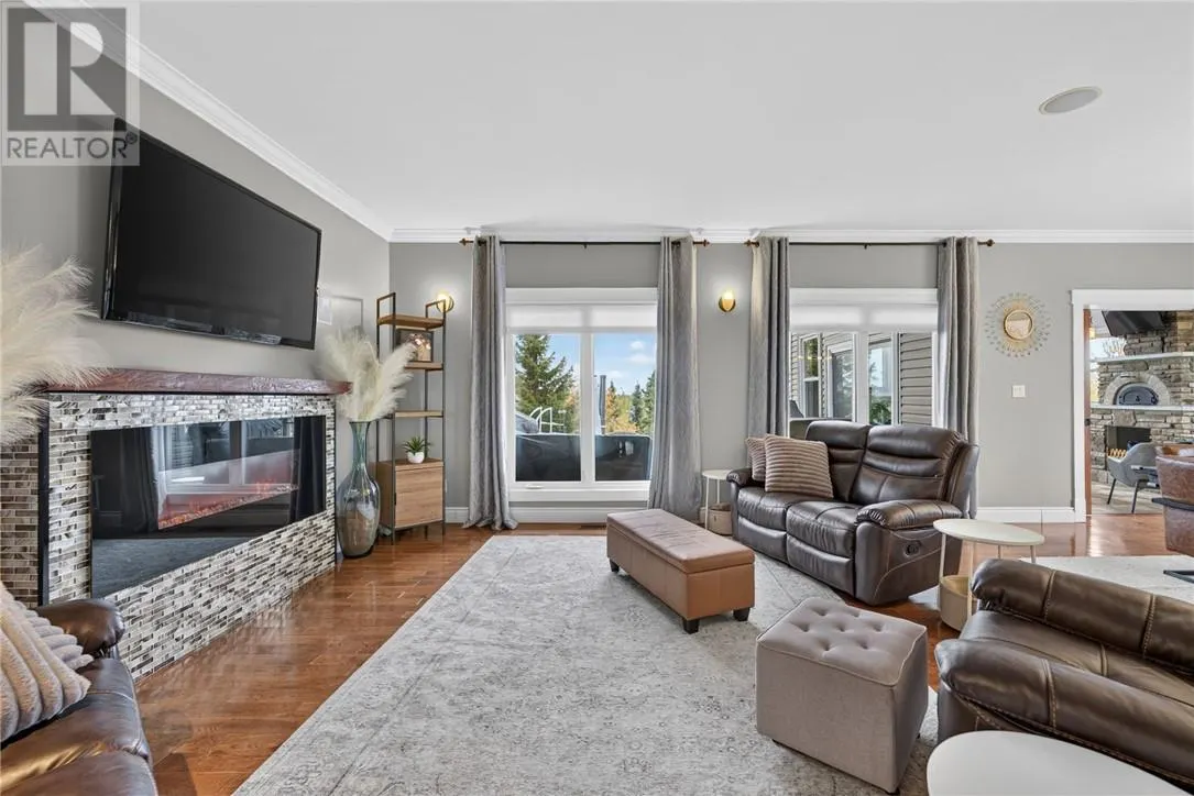 11 Kingsview Drive