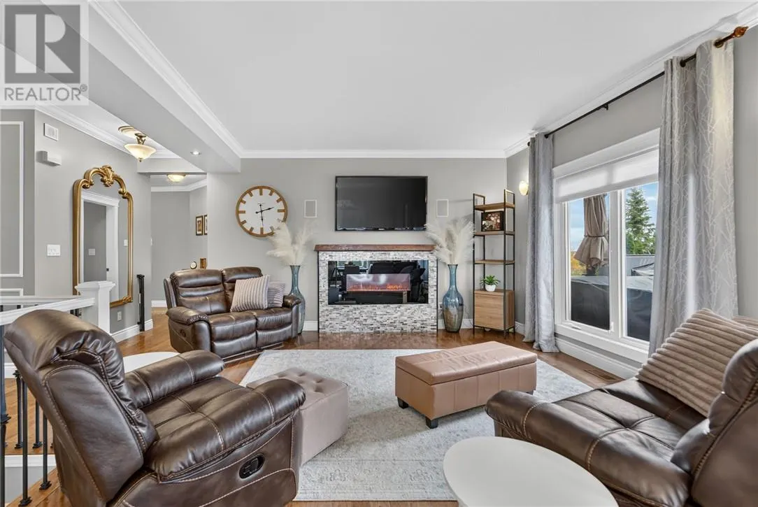 11 Kingsview Drive