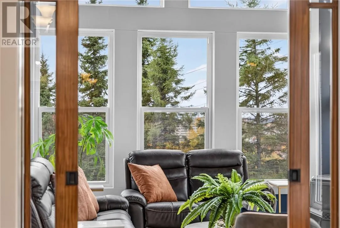 11 Kingsview Drive