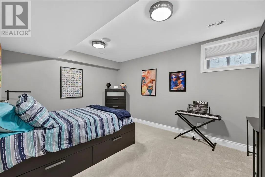 11 Kingsview Drive