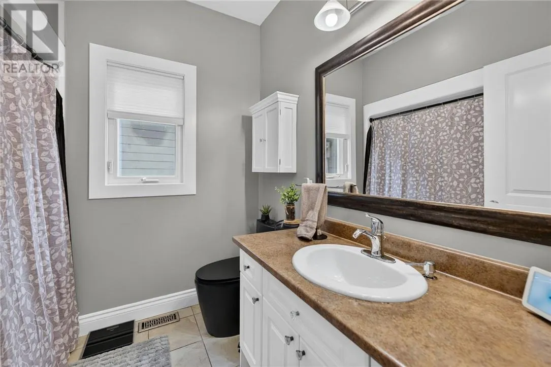 11 Kingsview Drive