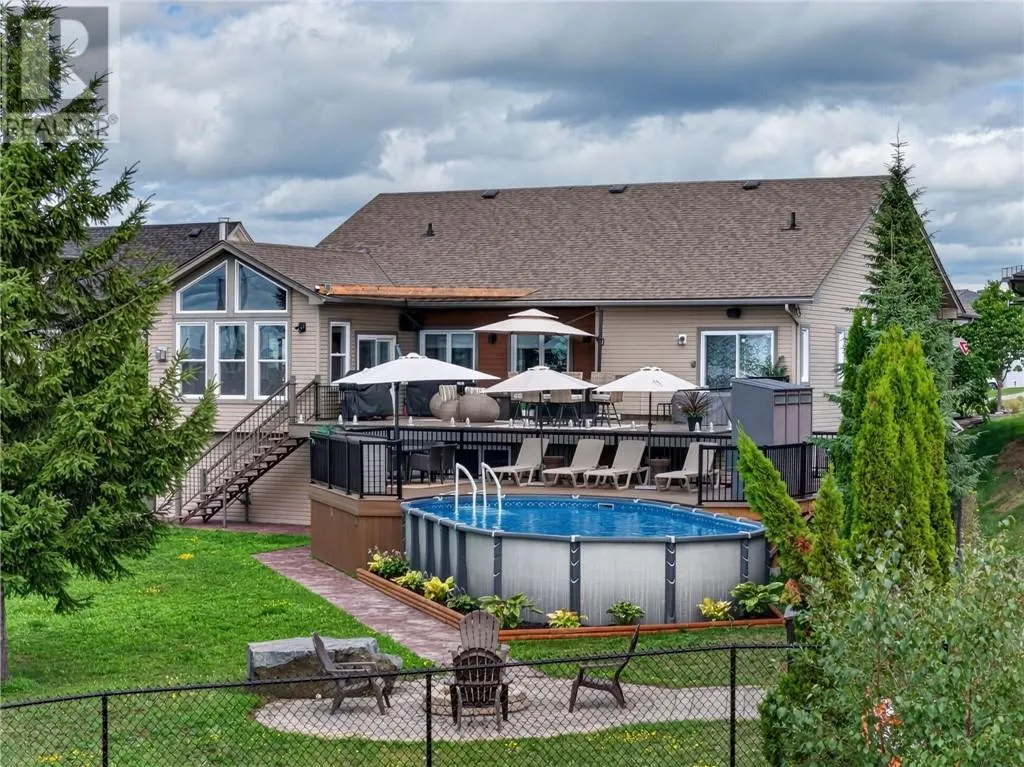 11 Kingsview Drive