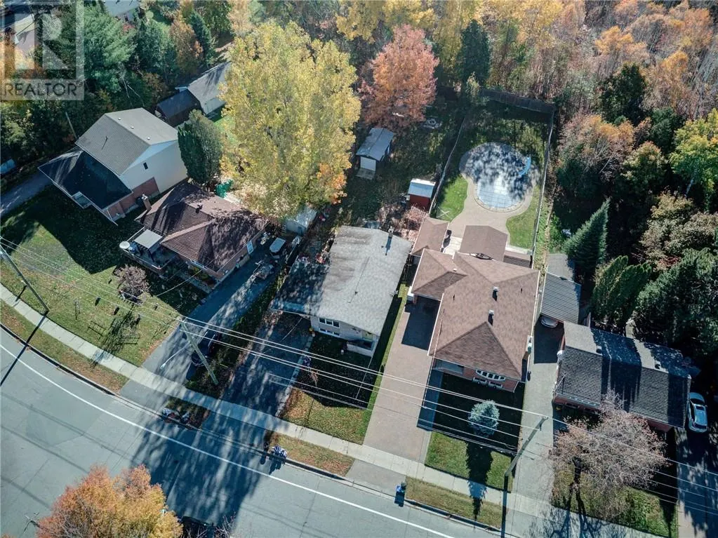 1087 Hawthorne Drive