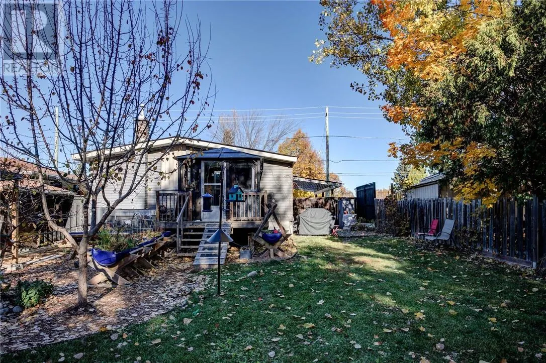 1087 Hawthorne Drive