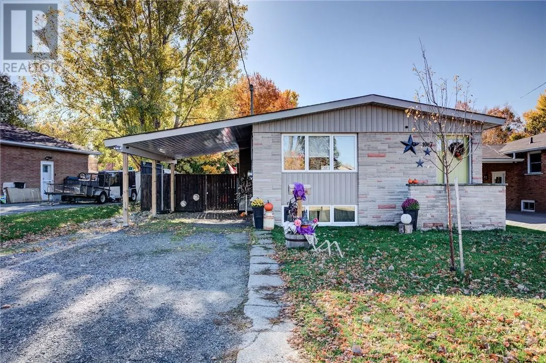 1087 Hawthorne Drive