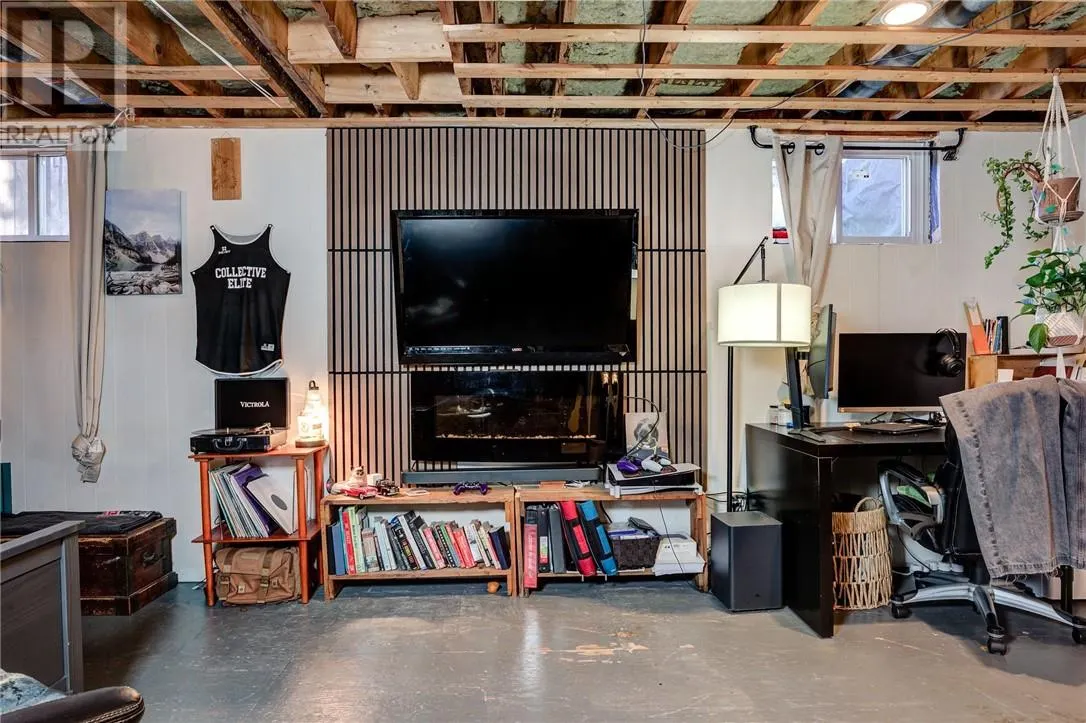1087 Hawthorne Drive