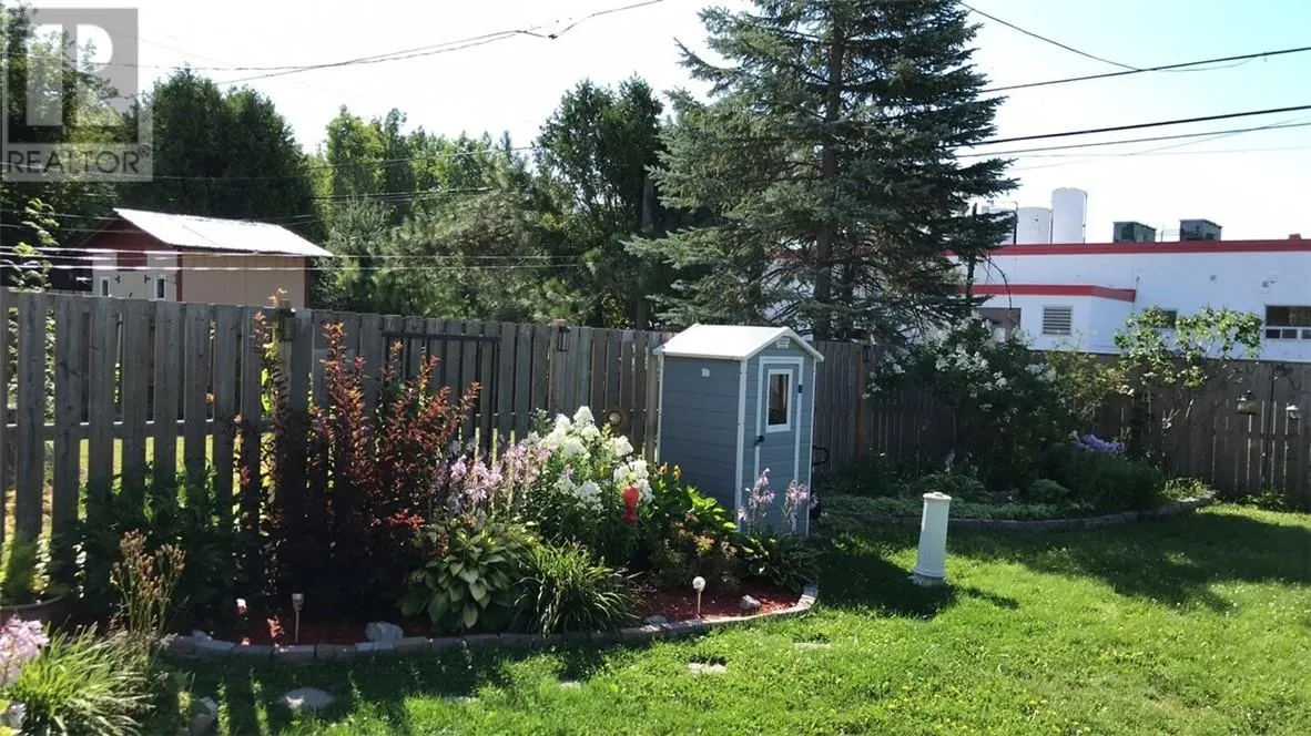 33 Elmhurst Court