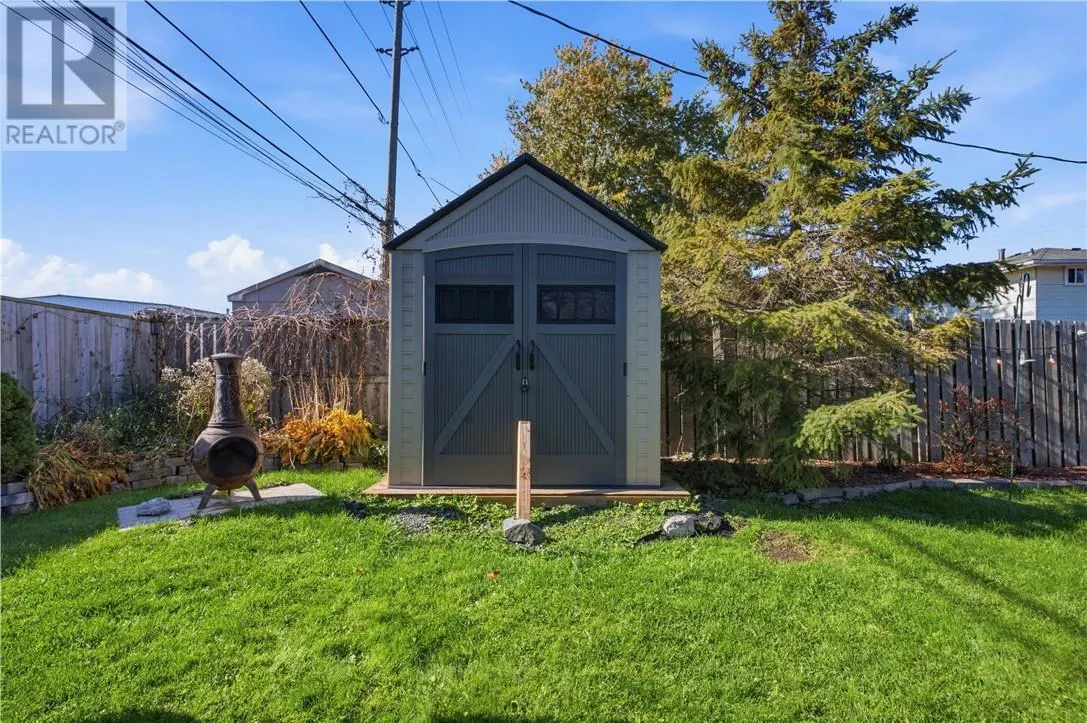 33 Elmhurst Court