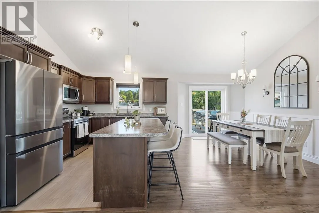 1663 Meadowlark Way