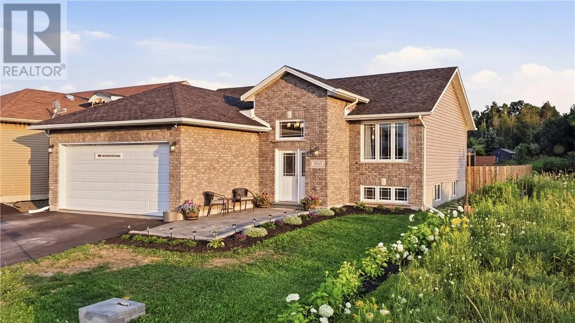 1663 Meadowlark Way