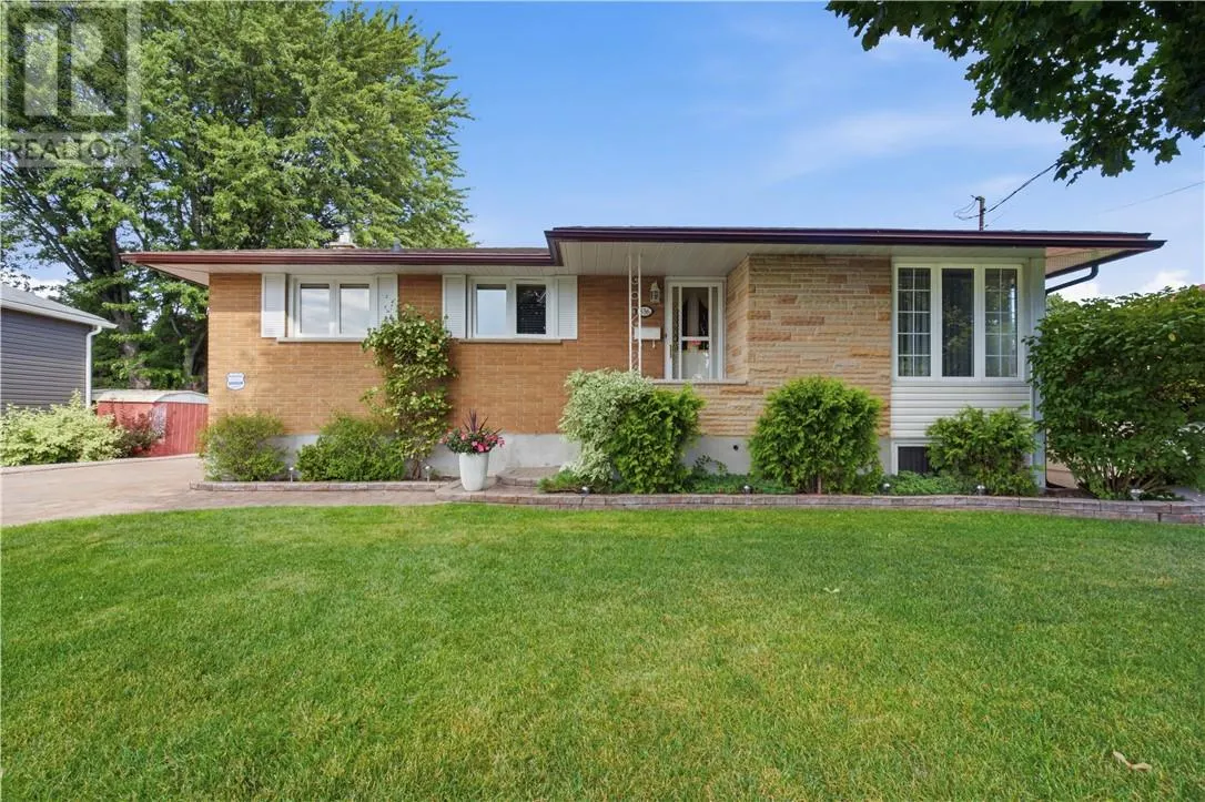 836 St. Andrews Road