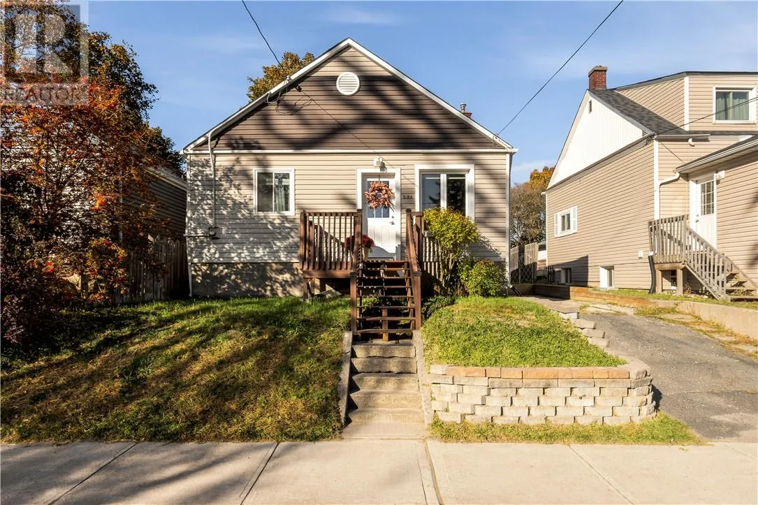 594 Spruce Street