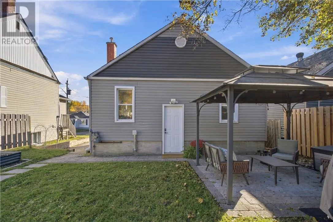 594 Spruce Street