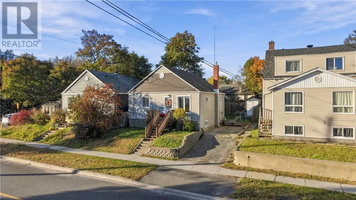 594 Spruce Street