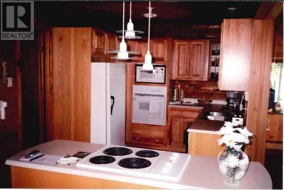 332F Amateewakea River Road