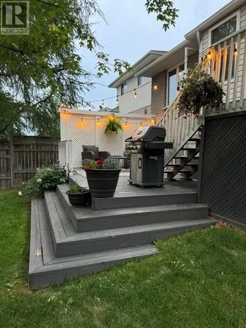 10 GREENWICH Court