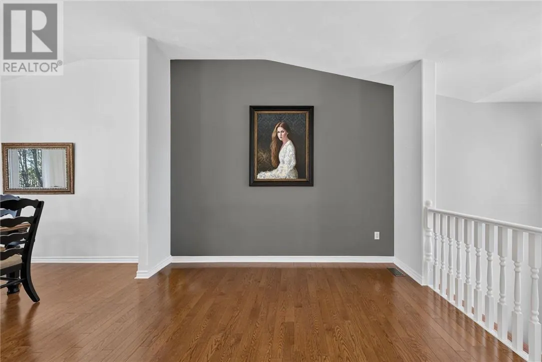 10 GREENWICH Court